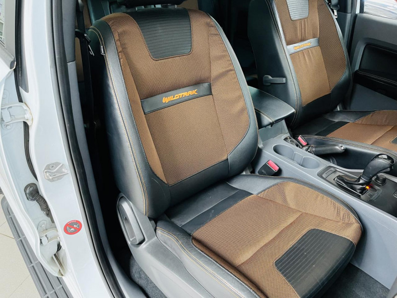 Photo 16 de l'offre de FORD RANGER Double Cabine 3.2 TDCi 200 4X4 BVA6 WILDTRAK à 27490€ chez Occasions Champenoises