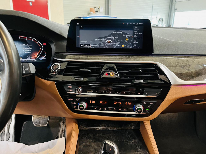 Photo 7 de l'offre de BMW SERIE 5 TOURING  530d xDrive 265 ch BVA8 G31 M Sport à 33990€ chez Occasions Champenoises