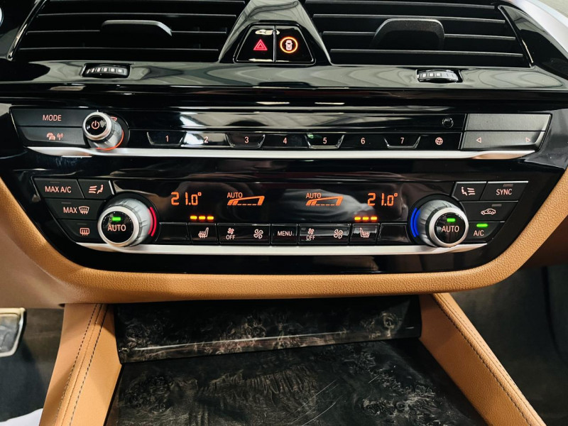 Photo 8 de l'offre de BMW SERIE 5 TOURING  530d xDrive 265 ch BVA8 G31 M Sport à 33990€ chez Occasions Champenoises