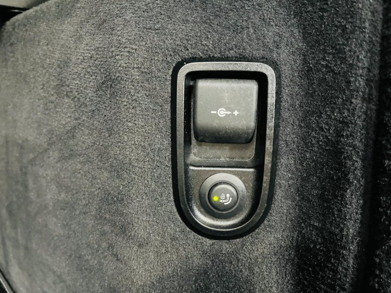 Photo 18 de l'offre de BMW SERIE 5 TOURING  530d xDrive 265 ch BVA8 G31 M Sport à 33990€ chez Occasions Champenoises