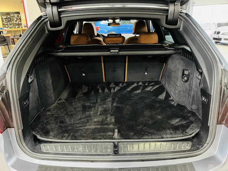 Photo 16 de l'offre de BMW SERIE 5 TOURING  530d xDrive 265 ch BVA8 G31 M Sport à 33990€ chez Occasions Champenoises