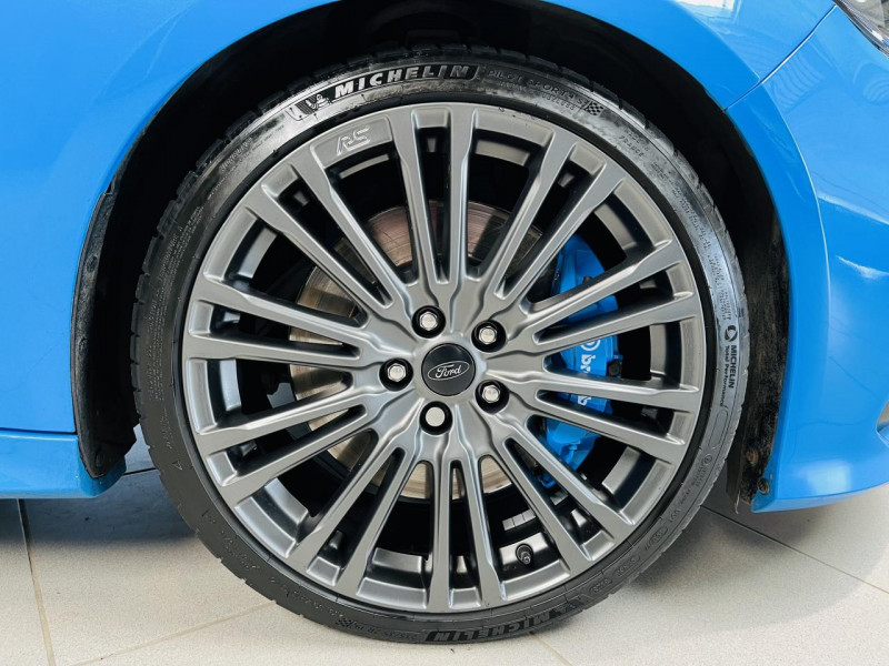 Photo 23 de l'offre de FORD FOCUS 2.3 EcoBoost 350 S&S RS à 29990€ chez Occasions Champenoises
