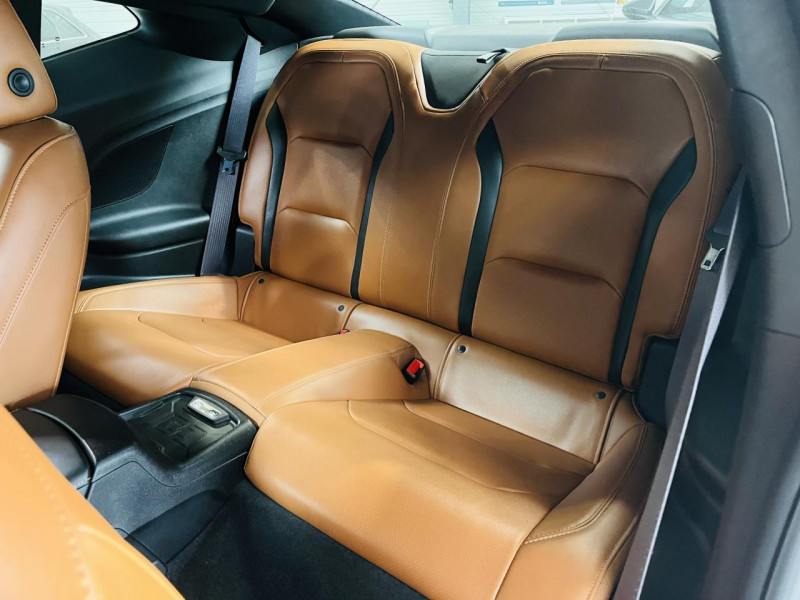 Photo 16 de l'offre de CHEVROLET CAMARO Coupé V8 6.2 453ch AT8 à 43990€ chez Occasions Champenoises