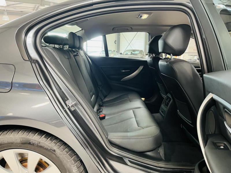 Photo 14 de l'offre de BMW SERIE 3  330d 258 ch F30 Lounge BVA 8 à 22990€ chez Occasions Champenoises