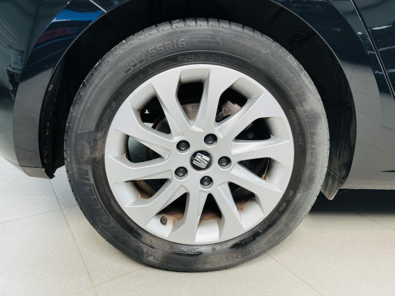 Photo 19 de l'offre de SEAT LEON 1.6 TDI 110 Ecomotive Style à 10990€ chez Occasions Champenoises