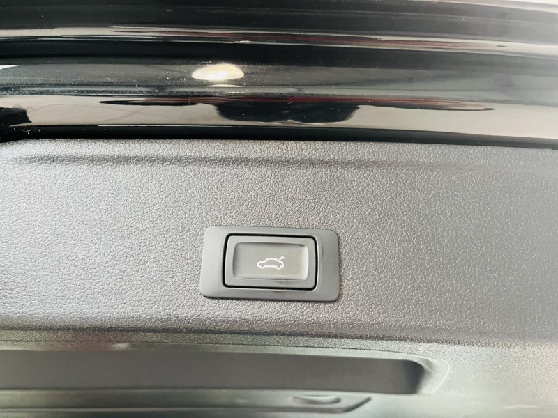 Photo 14 de l'offre de AUDI A4 AVANT 35 TFSI 150 S tronic 7 S line à 26490€ chez Occasions Champenoises