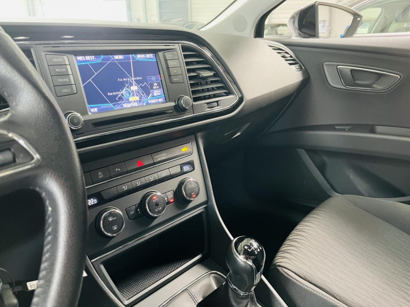 Photo 5 de l'offre de SEAT LEON 1.6 TDI 110 Ecomotive Style à 10990€ chez Occasions Champenoises