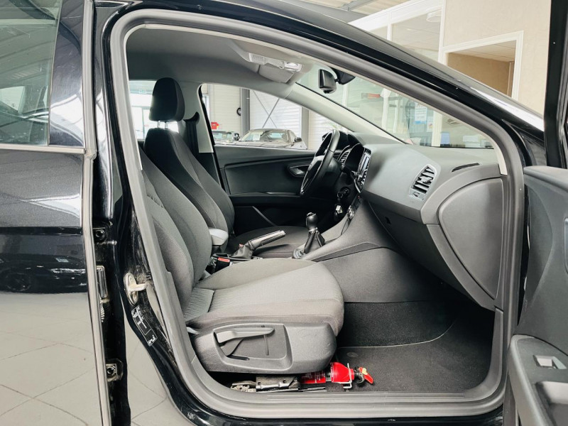 Photo 12 de l'offre de SEAT LEON 1.6 TDI 110 Ecomotive Style à 10990€ chez Occasions Champenoises