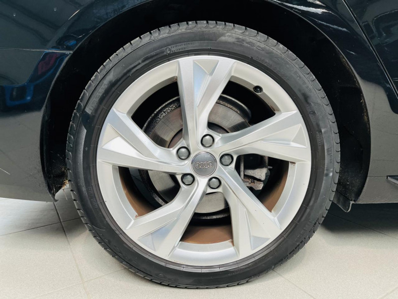 Photo 24 de l'offre de AUDI A4 AVANT 35 TFSI 150 S tronic 7 S line à 26490€ chez Occasions Champenoises