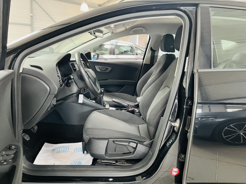 Photo 8 de l'offre de SEAT LEON 1.6 TDI 110 Ecomotive Style à 10990€ chez Occasions Champenoises