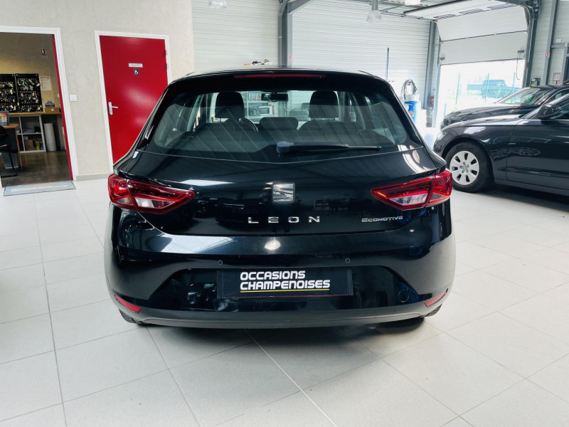 Photo 15 de l'offre de SEAT LEON 1.6 TDI 110 Ecomotive Style à 10990€ chez Occasions Champenoises