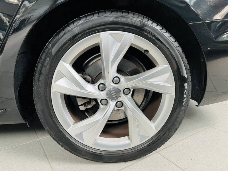 Photo 23 de l'offre de AUDI A4 AVANT 35 TFSI 150 S tronic 7 S line à 26490€ chez Occasions Champenoises