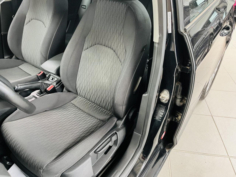 Photo 7 de l'offre de SEAT LEON 1.6 TDI 110 Ecomotive Style à 10990€ chez Occasions Champenoises