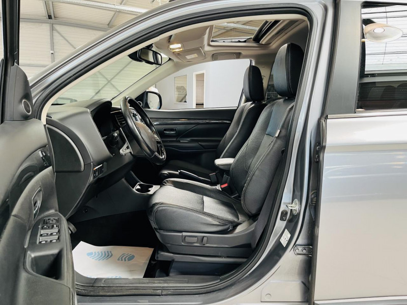 Photo 11 de l'offre de MITSUBISHI OUTLANDER 2.2 DI-D 150 4WD Instyle BVA 7 Places à 16990€ chez Occasions Champenoises