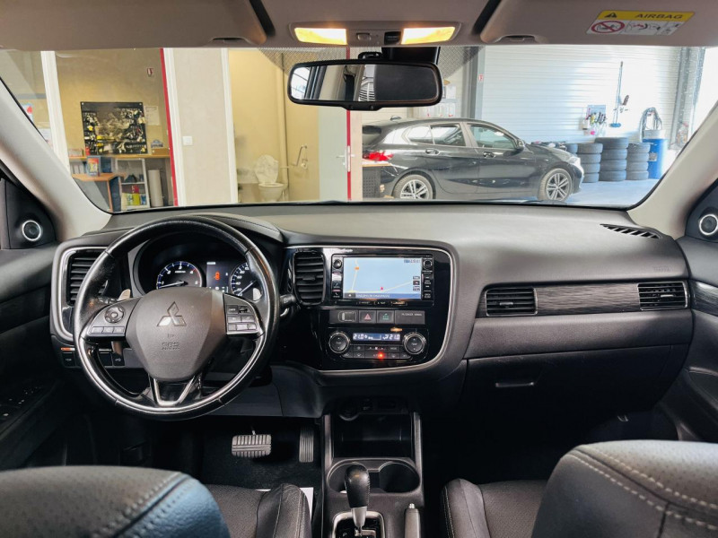 Photo 4 de l'offre de MITSUBISHI OUTLANDER 2.2 DI-D 150 4WD Instyle BVA 7 Places à 16990€ chez Occasions Champenoises