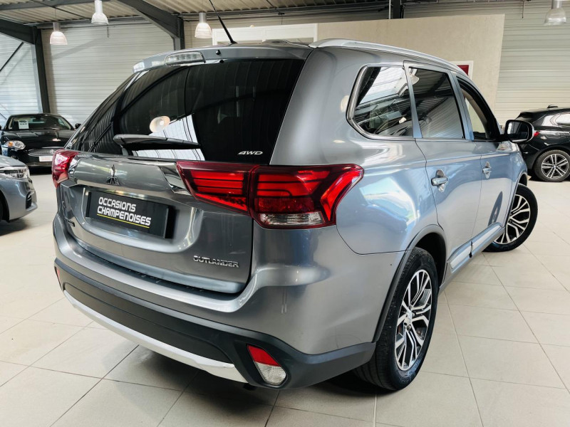 Photo 24 de l'offre de MITSUBISHI OUTLANDER 2.2 DI-D 150 4WD Instyle BVA 7 Places à 16990€ chez Occasions Champenoises