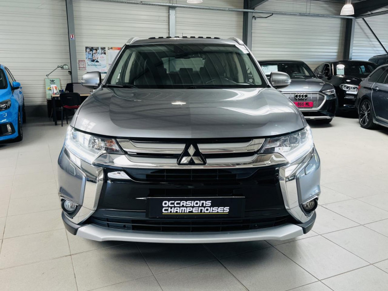 Photo 2 de l'offre de MITSUBISHI OUTLANDER 2.2 DI-D 150 4WD Instyle BVA 7 Places à 16990€ chez Occasions Champenoises