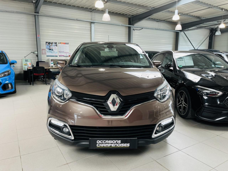 Photo 2 de l'offre de RENAULT CAPTUR TCe 90 Energy S&S eco2 Intens à 8990€ chez Occasions Champenoises