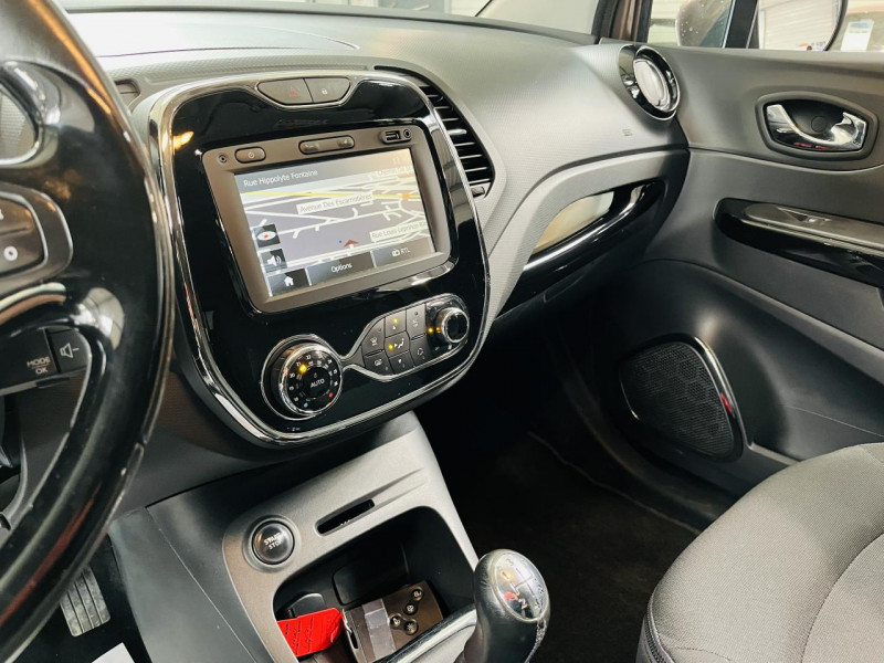 Photo 5 de l'offre de RENAULT CAPTUR TCe 90 Energy S&S eco2 Intens à 8990€ chez Occasions Champenoises