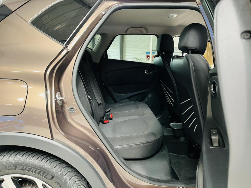 Photo 11 de l'offre de RENAULT CAPTUR TCe 90 Energy S&S eco2 Intens à 8990€ chez Occasions Champenoises