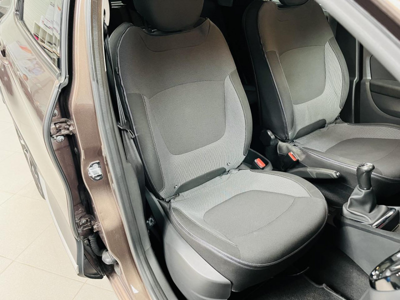 Photo 13 de l'offre de RENAULT CAPTUR TCe 90 Energy S&S eco2 Intens à 8990€ chez Occasions Champenoises