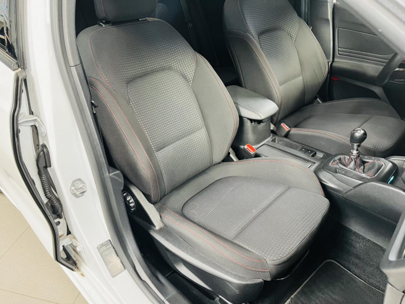 Photo 13 de l'offre de FORD FOCUS 1.0 EcoBoost 125 S&S ST Line à 14490€ chez Occasions Champenoises