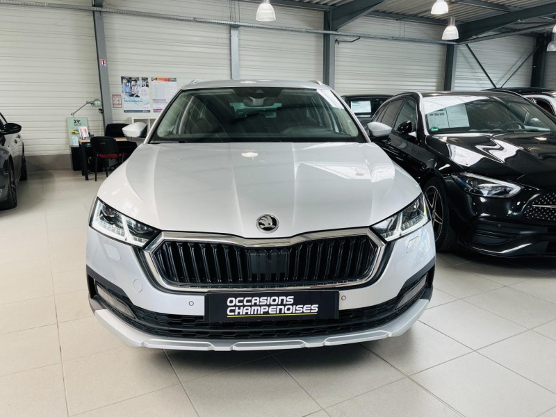 Photo 2 de l'offre de SKODA OCTAVIA COMBI 2.0 TDI 200 ch DSG7 4x4 Scout à 26990€ chez Occasions Champenoises
