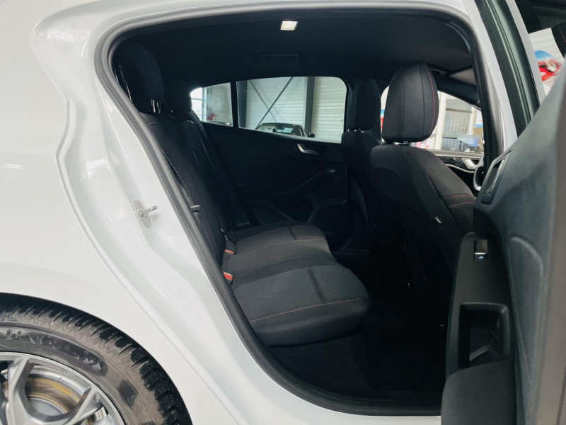 Photo 11 de l'offre de FORD FOCUS 1.0 EcoBoost 125 S&S ST Line à 14490€ chez Occasions Champenoises
