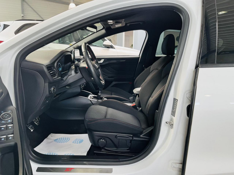 Photo 8 de l'offre de FORD FOCUS 1.0 EcoBoost 125 S&S ST Line à 14490€ chez Occasions Champenoises