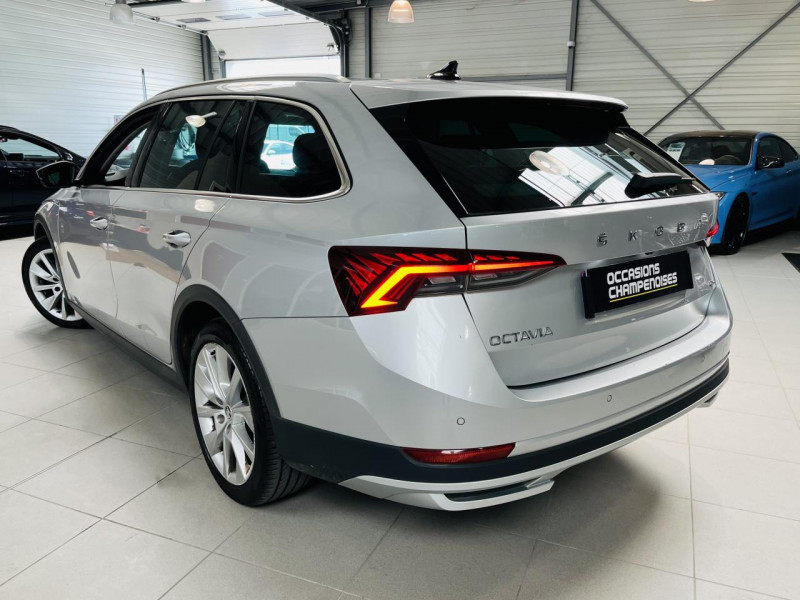 Photo 18 de l'offre de SKODA OCTAVIA COMBI 2.0 TDI 200 ch DSG7 4x4 Scout à 26990€ chez Occasions Champenoises