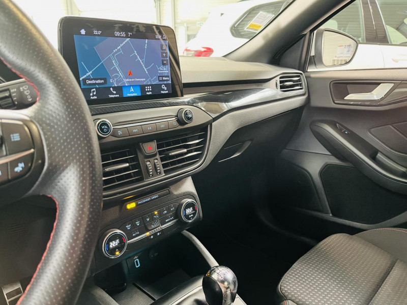 Photo 5 de l'offre de FORD FOCUS 1.0 EcoBoost 125 S&S ST Line à 14490€ chez Occasions Champenoises