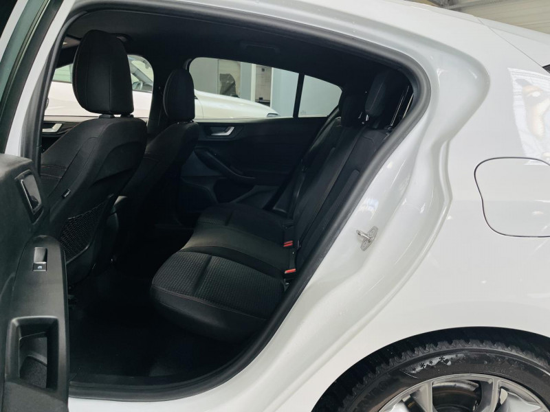 Photo 9 de l'offre de FORD FOCUS 1.0 EcoBoost 125 S&S ST Line à 14490€ chez Occasions Champenoises