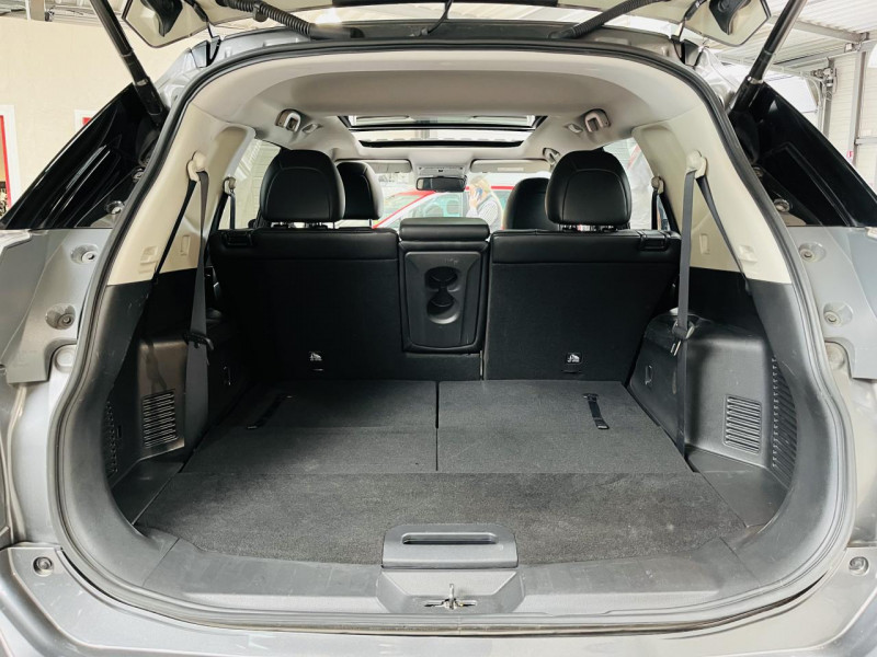 Photo 16 de l'offre de NISSAN X-TRAIL  1.6 dCi 130 7pl All-Mode 4x4-i Tekna à 15990€ chez Occasions Champenoises