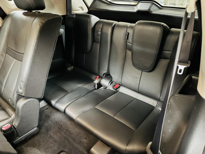 Photo 14 de l'offre de NISSAN X-TRAIL  1.6 dCi 130 7pl All-Mode 4x4-i Tekna à 15990€ chez Occasions Champenoises