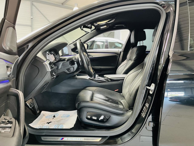 Photo 12 de l'offre de BMW SERIE 5 M550i xDrive - BVA Sport Steptronic à 39990€ chez Occasions Champenoises