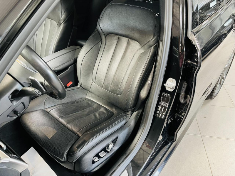 Photo 11 de l'offre de BMW SERIE 5 M550i xDrive - BVA Sport Steptronic à 39990€ chez Occasions Champenoises