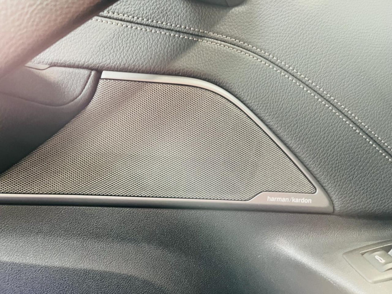 Photo 14 de l'offre de BMW SERIE 5 M550i xDrive - BVA Sport Steptronic à 39990€ chez Occasions Champenoises