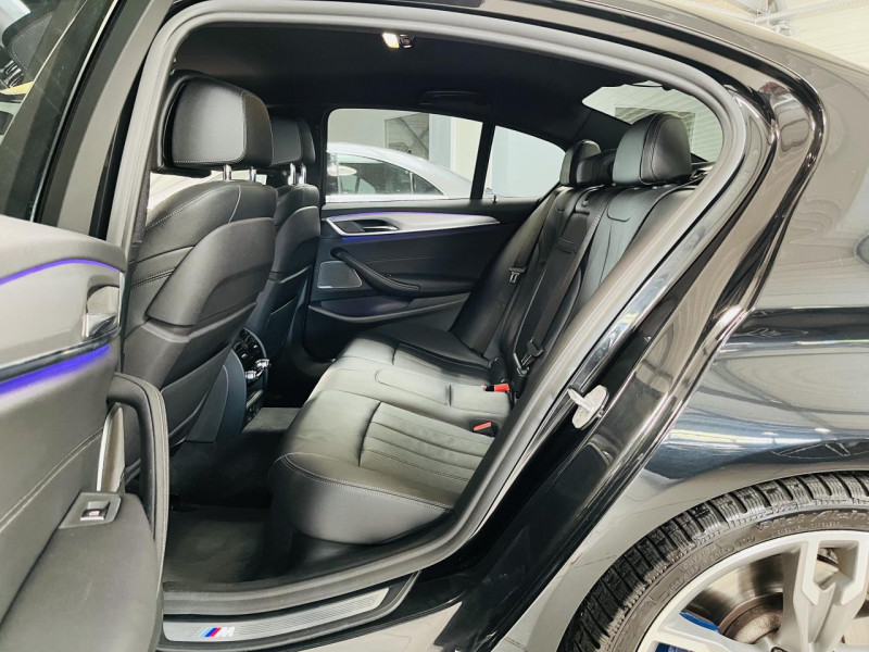 Photo 16 de l'offre de BMW SERIE 5 M550i xDrive - BVA Sport Steptronic à 39990€ chez Occasions Champenoises