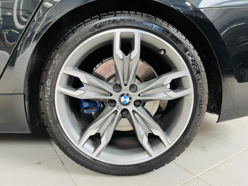 Photo 28 de l'offre de BMW SERIE 5 M550i xDrive - BVA Sport Steptronic à 39990€ chez Occasions Champenoises
