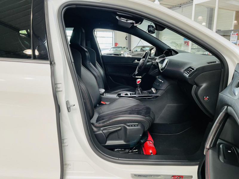 Photo 15 de l'offre de PEUGEOT 308  1.6 THP 16V S&S 270 GTi Phase 2 à 17990€ chez Occasions Champenoises