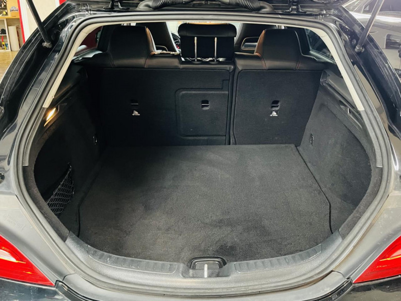 Photo 13 de l'offre de MERCEDES-BENZ CLA SHOOTING BRAKE 200 d 7G-DCT Fascination à 20990€ chez Occasions Champenoises