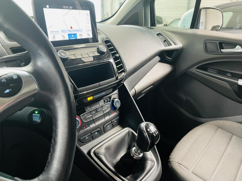 Photo 5 de l'offre de FORD TOURNEO Long 1.5 EcoBlue 120 S&S Titanium à 16990€ chez Occasions Champenoises