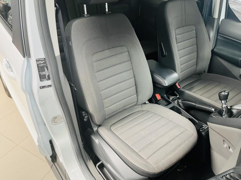 Photo 17 de l'offre de FORD TOURNEO Long 1.5 EcoBlue 120 S&S Titanium à 16990€ chez Occasions Champenoises