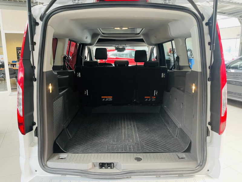 Photo 14 de l'offre de FORD TOURNEO Long 1.5 EcoBlue 120 S&S Titanium à 16990€ chez Occasions Champenoises