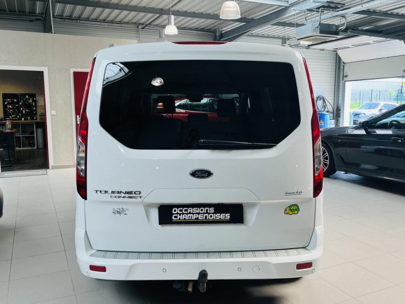 Photo 20 de l'offre de FORD TOURNEO Long 1.5 EcoBlue 120 S&S Titanium à 16990€ chez Occasions Champenoises