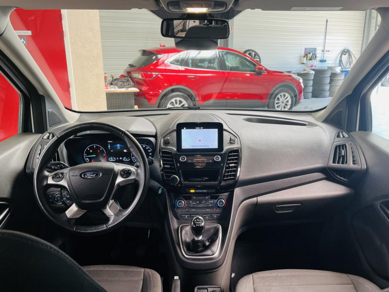 Photo 3 de l'offre de FORD TOURNEO Long 1.5 EcoBlue 120 S&S Titanium à 16990€ chez Occasions Champenoises
