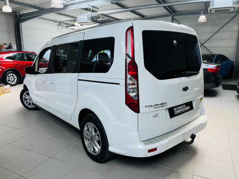 Photo 18 de l'offre de FORD TOURNEO Long 1.5 EcoBlue 120 S&S Titanium à 16990€ chez Occasions Champenoises