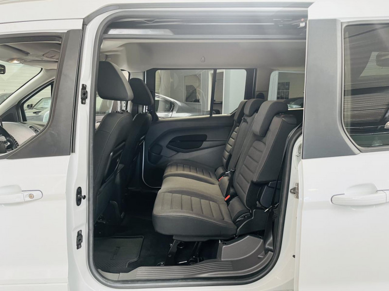Photo 13 de l'offre de FORD TOURNEO Long 1.5 EcoBlue 120 S&S Titanium à 16990€ chez Occasions Champenoises