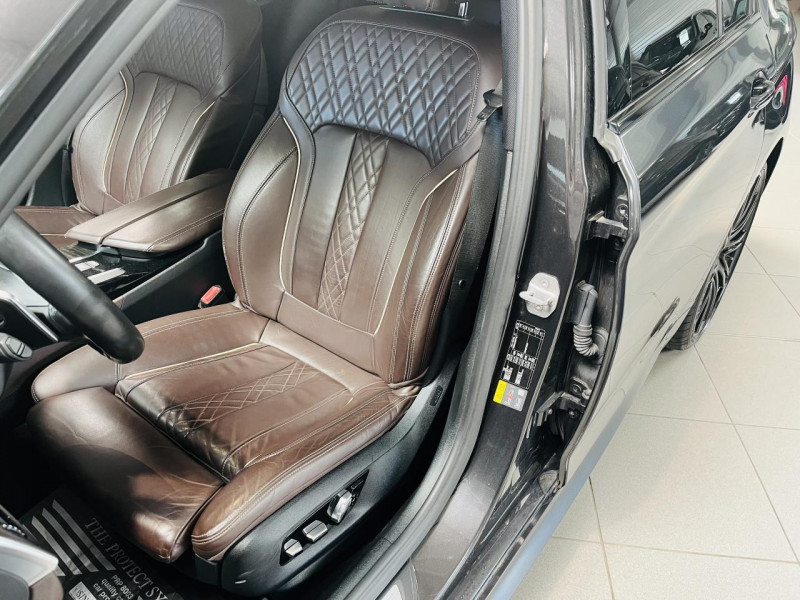 Photo 9 de l'offre de BMW SERIE 5 530e iPerformance 252  M Sport BVA à 25990€ chez Occasions Champenoises