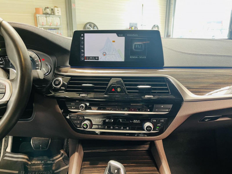 Photo 6 de l'offre de BMW SERIE 5 530e iPerformance 252  M Sport BVA à 25990€ chez Occasions Champenoises
